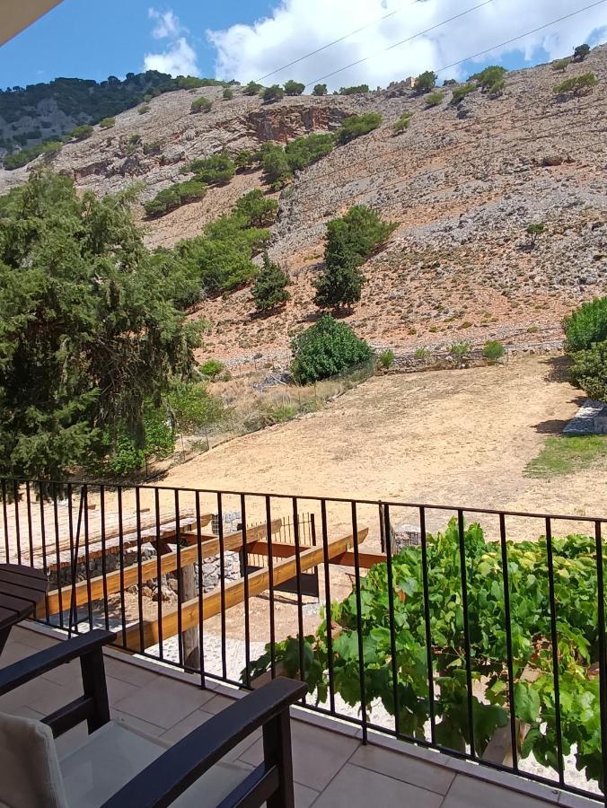 Pachnes Bed And Breakfast Agia Roumeli Exteriér fotografie