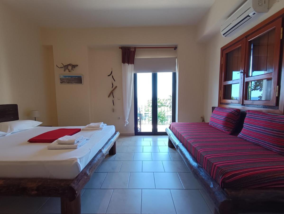 Pachnes Bed And Breakfast Agia Roumeli Exteriér fotografie