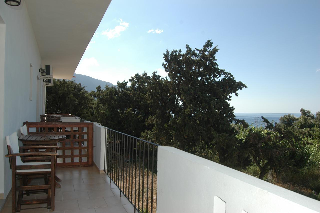 Pachnes Bed And Breakfast Agia Roumeli Exteriér fotografie